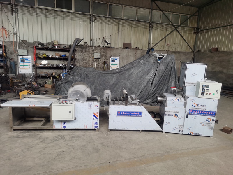 數(shù)控烤冷面流水線(xiàn)設(shè)備機(jī)器操作簡(jiǎn)單